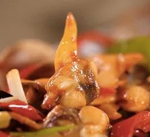 Spicy Stir-Fried Clams
