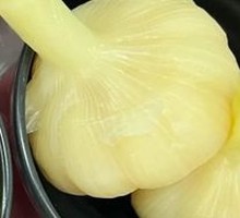 Sweet Pickled Garlic