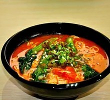 Tomato and Egg Noodles in Clay Pot