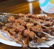 Charcoal-Grilled Lamb Skewers