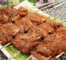 Charcoal-Grilled Lamb Ribs