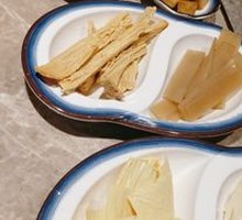 Oil-soaked tofu skin