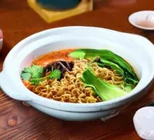 Braised Noodles in Clay Pot