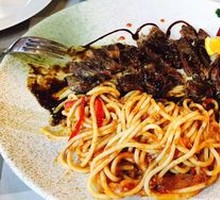Filet Mignon with Pasta