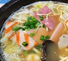 Crossing-the-bridge Rice Noodles