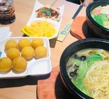 Crossing-the-bridge Rice Noodles