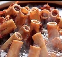 Fresh Fragrant Lamb Shank