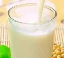 Freshly Ground Five-Grain Soy Milk