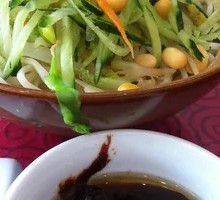 Meat丁 Fried Noodles with Sauce