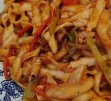 Beef Stir-Fried Knife-Cut Noodles