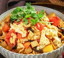 Tomato and Egg Noodle Sauce