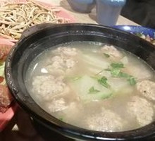 Braised Pork Meatballs in Clay Pot