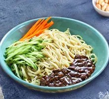 Zhajiangmian