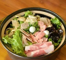 Friendship Sausage and Vegetable Rice Noodles