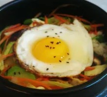 腊肠拌饭