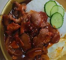 红焖牛肉饭
