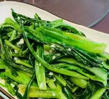 Garlic Stir-Fried Rapeseed Greens