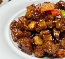 Black Pepper Beef Cubes with Mushrooms