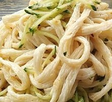 Beef tendon noodles