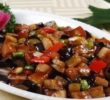 Braised Eggplant with Meat Rice Bowl