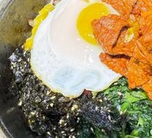 石锅烤牛肉拌饭