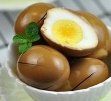 Fried Spring Rolls with Boiled Eggs