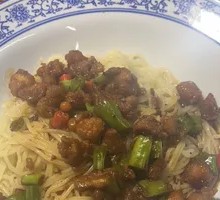 双椒炒鸡拌面
