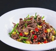 Stir-Fried Beef with Yellow Onion