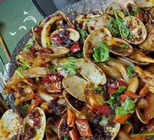 Spicy Stir-Fried Clams