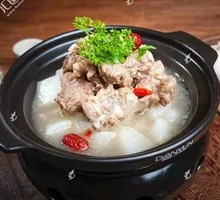 Braised Spare Ribs with Winter Melon in Clay Pot