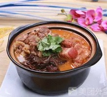 Stewed Beef with Tomato in Clay Pot