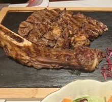 Super Grain-Fed Tomahawk Steak