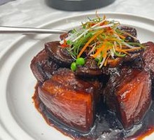 TAN Family Official Abalone Braised Pork