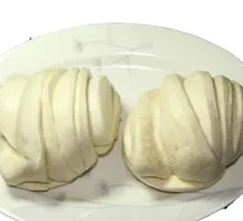 Flower-shaped steamed bun
