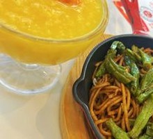 Beijing-style Braised Noodles with Green Beans