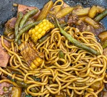 Stewed Pork Ribs with Green Beans and Noodles