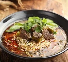 Sour Cabbage Beef Noodles