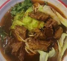 Golden Braised Beef Noodles