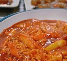 Spicy Noodles with Rice Cake