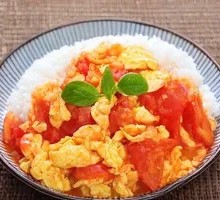 番茄炒鸡蛋盖饭
