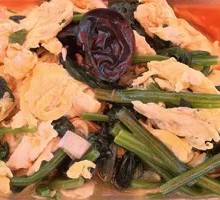 Egg and Wood Ear Mushroom with Spinach
