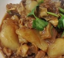 Vegetarian Beef Shank and White Radish Stew