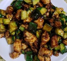 Stir-Fried Chicken with Sauce