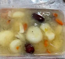 Braised Silver Ear Fungus, Water Chestnut, Red Date, and Lily Bulb Soup