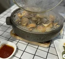 Steam-Steamed Large Clams