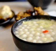 Sweet Rice Balls in Fermented Wine