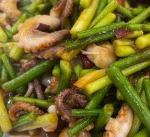 Sauce-Braised Long Island Octopus