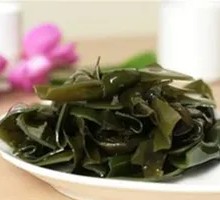 Thin seaweed strips