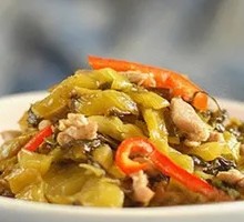 Sour Cabbage with Pork Strips