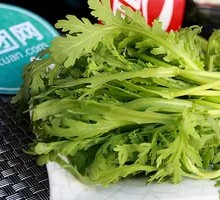 Chinese chrysanthemum greens
